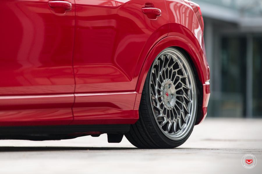 Детали экстерьера Audi Q2 on Vossen Wheels (ML-R2) 2017 года  (фото 31 из 128)